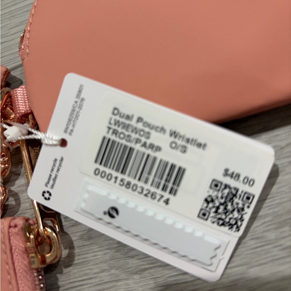 lululemon dual pouch wristlet - Picture 2 of 3